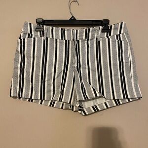 Old Navy Women's Black and White Striped Pixie Mid-Rise Shorts